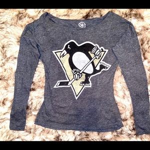 Woman’s Pittsburgh Penguins Top